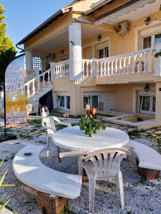 Plaza Apartment Nea Vrasna
